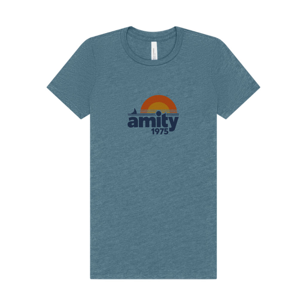 Amity Island 1975 — Jaws-Inspired Retro Women's Tee (Light)