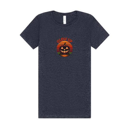 Halloween Glow Up Pumpkin — Retro Autumn Sunset Women's Tee (Dark)